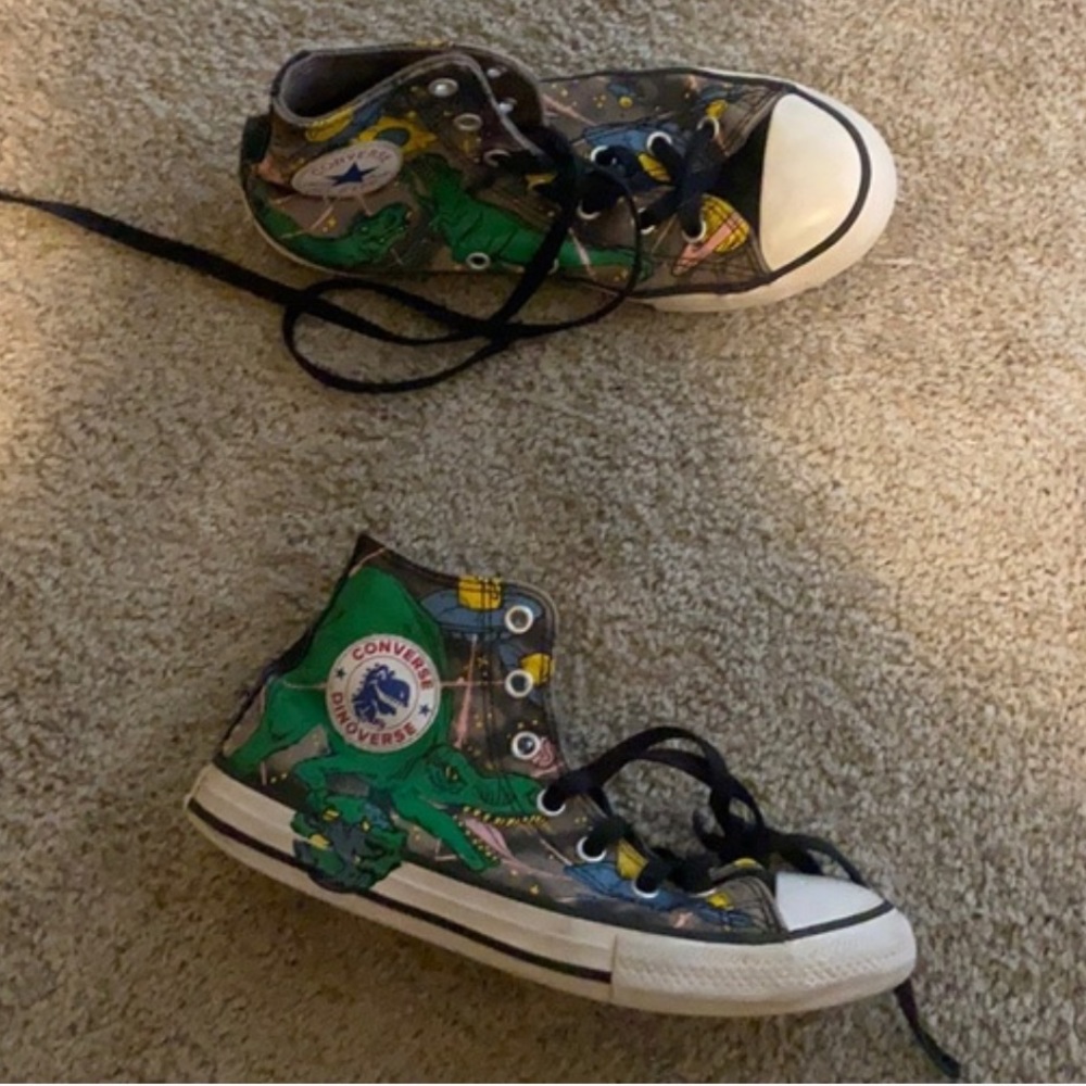 Converse dinosaur kids sneakers shoes size 3 boys